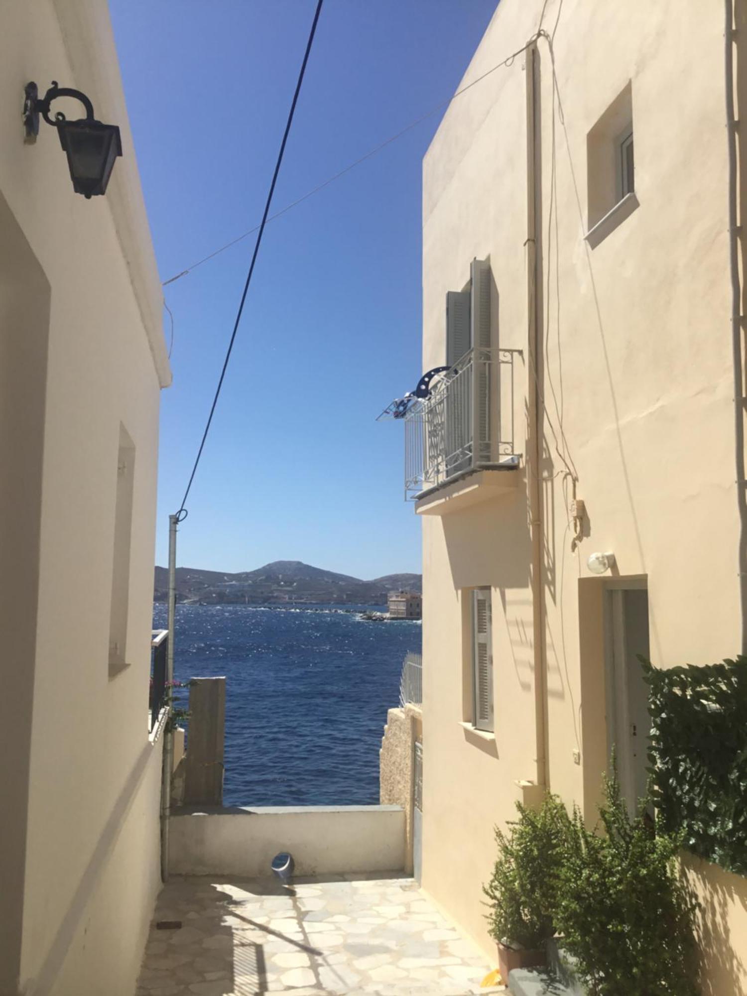 Seaside Serenade 1, Suite Ermoupoli Exterior foto